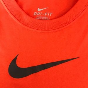 Boys Nike dri-fit T-shirt